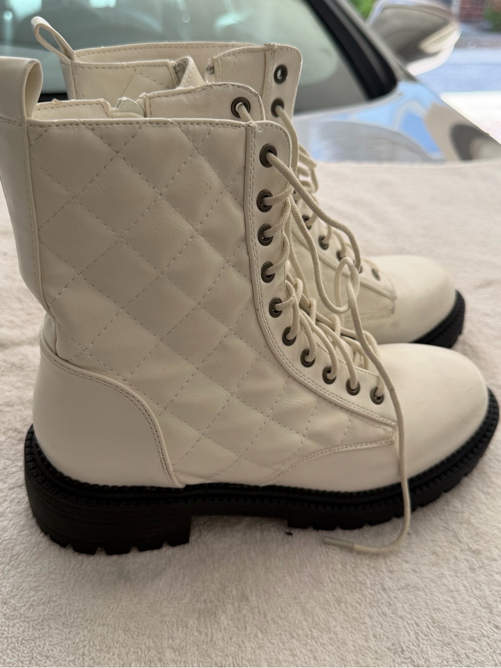 Quilted Lace-Up Women's Combat Boots in White